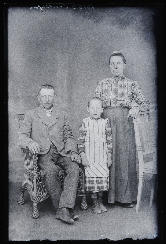 Jaan Toodesson perega Loodi mõisast.