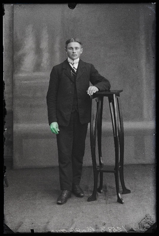 Adu Bachmann.