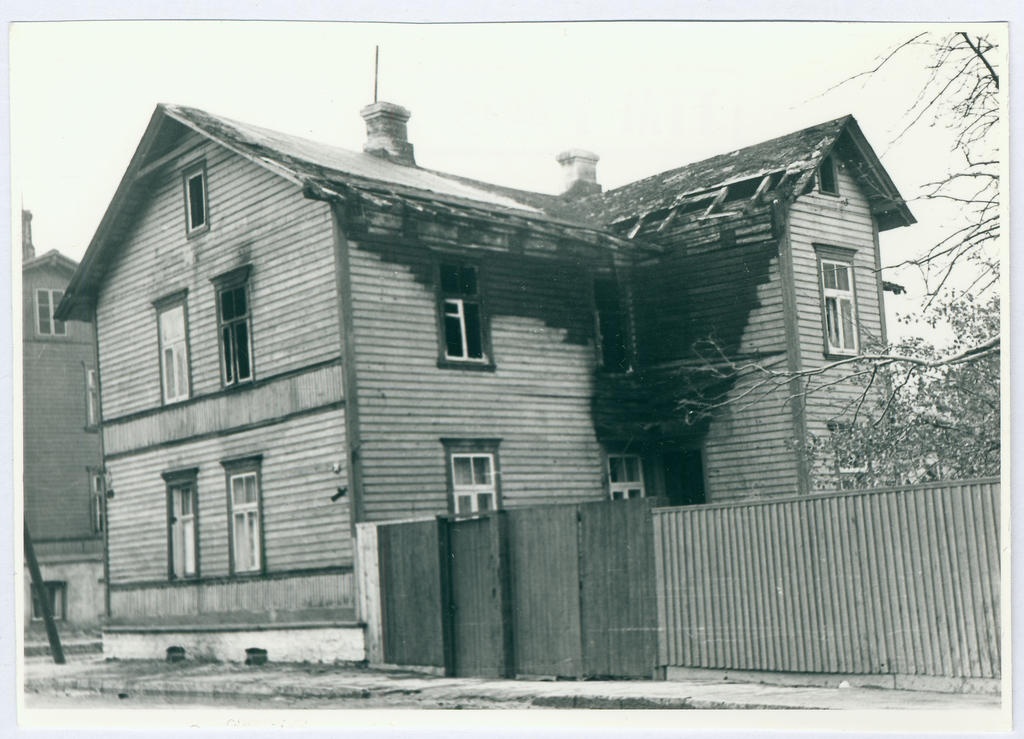 Maja pärast tulekahju 1960
