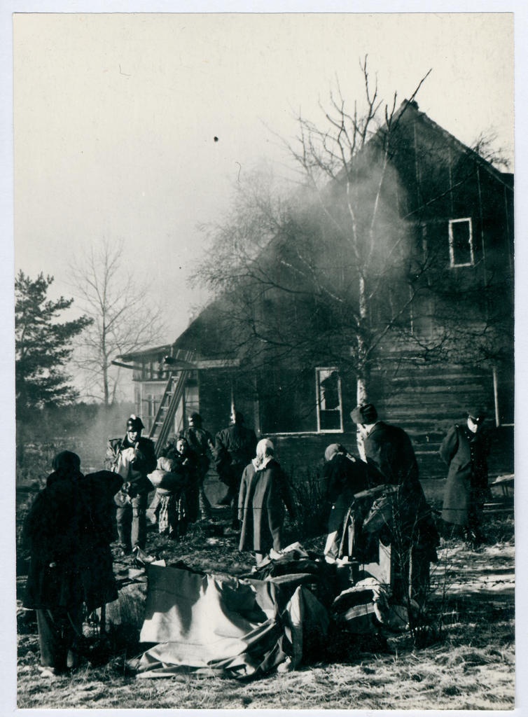 Tulekahju kustutamine A.Reha elumajas. 1961.