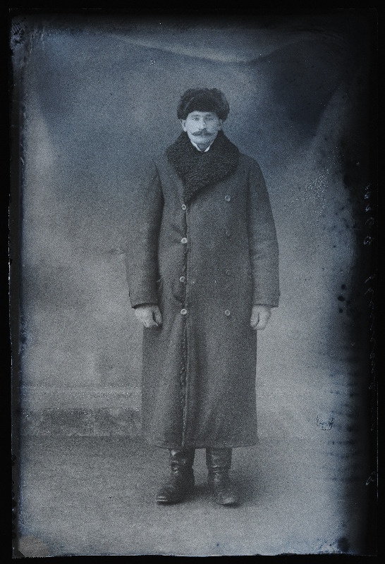 Kuumann.