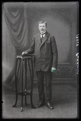 August Pedanik.  similar photo