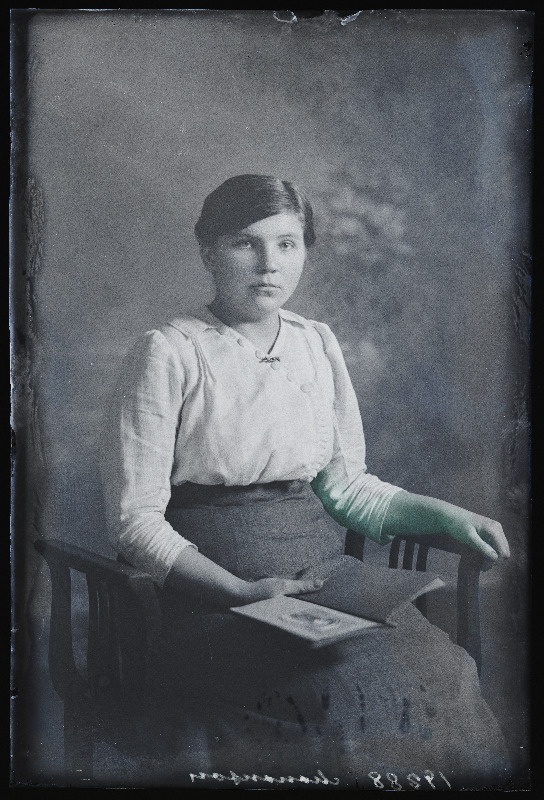 Ella Munakson, (Abja vald, Sarja küla, Tõõtsimõisa).