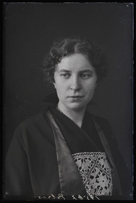 Petres.  similar photo