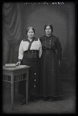 Johanna Tire ja Sark.  similar photo