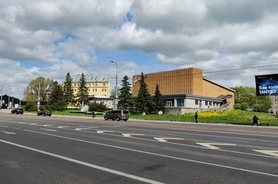 Pärnu highway in Tallinn, view of the cinema Space rephoto