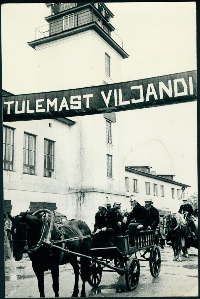 Viljandi TÜ 100 aastapäeva tähistamise paraad