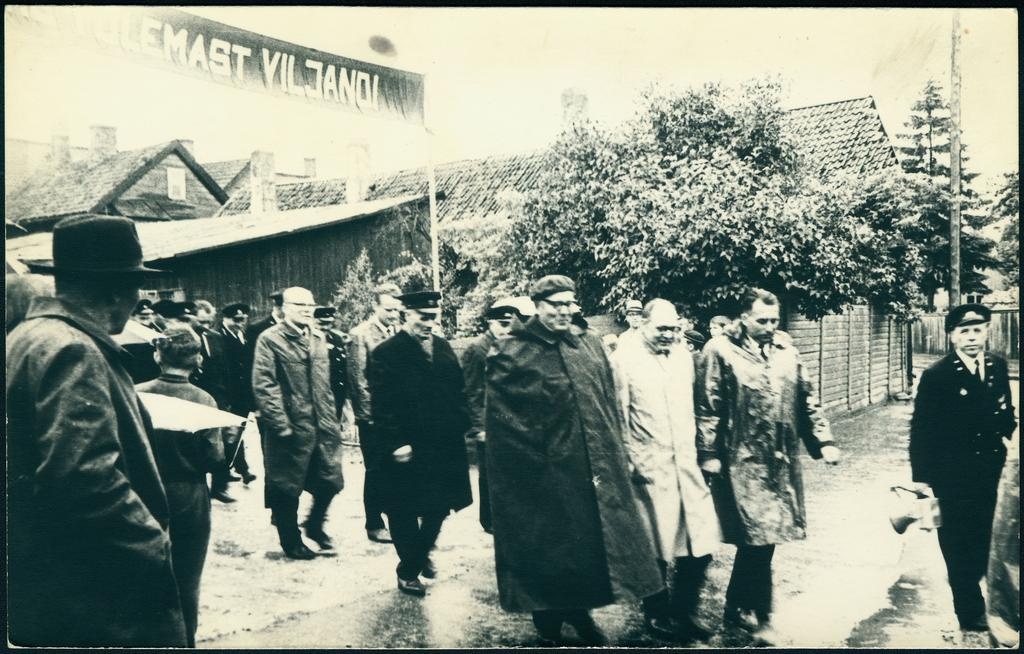 Viljandi TÜ 100 aastapäeva tähistamise paraad