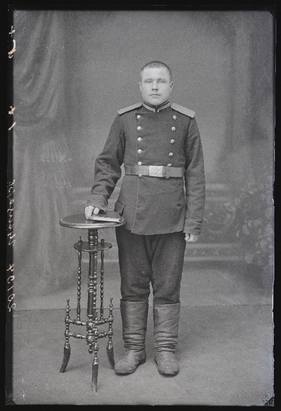 Sõjaväelane Tsõtsar [Zõtsar].