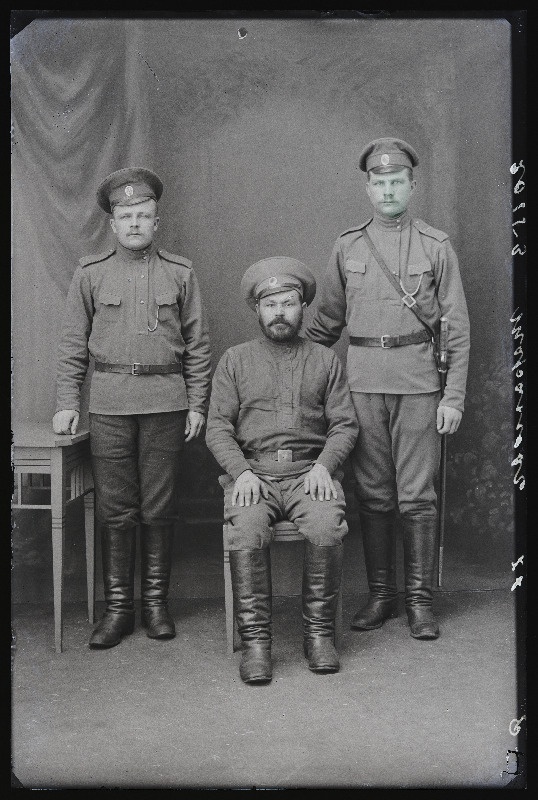 Grupp sõjaväelasi, (foto tellija Taranoff [Taranov]).