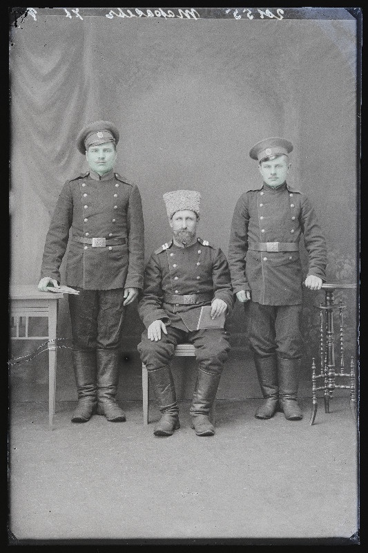 Grupp sõjaväelasi, (foto tellija Taraseff [Tarasev]).