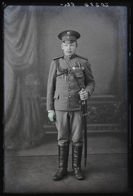 Sõjaväelane Ots, (Uue-Suislepa mõis).  duplicate photo