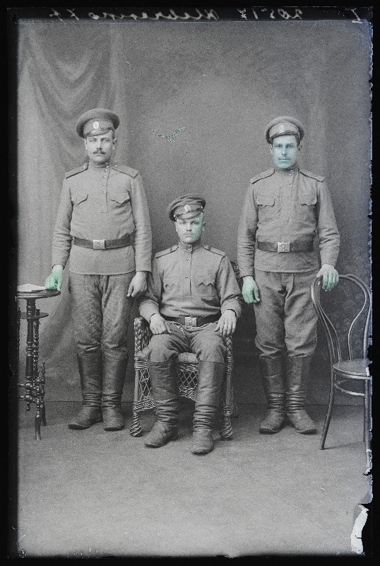 Grupp sõjaväelasi, (foto tellija Schewtschenko [Ševtšenko]).