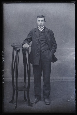 Oskar Taar, (Kaarli vald, Räime talu).  duplicate photo