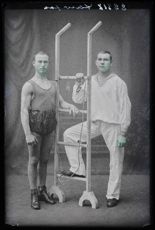 Kaks sportlikku meest redeliga, (foto tellija Laurson).