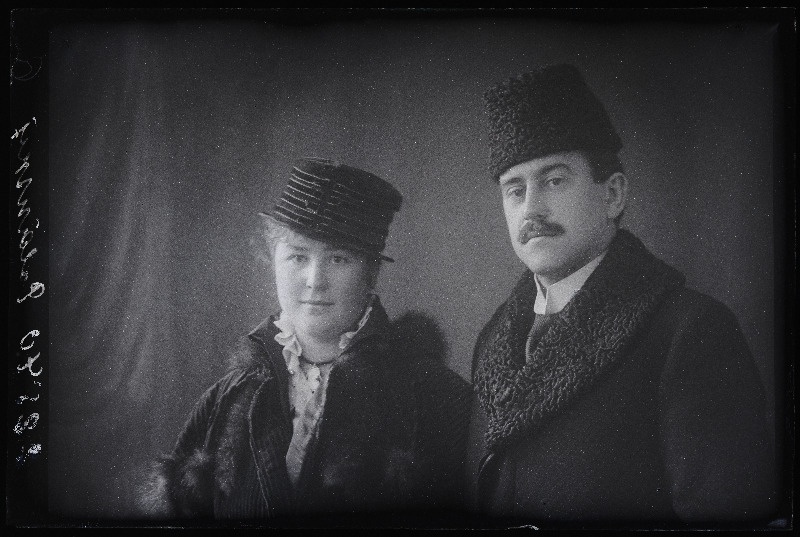 Polansky naisega.