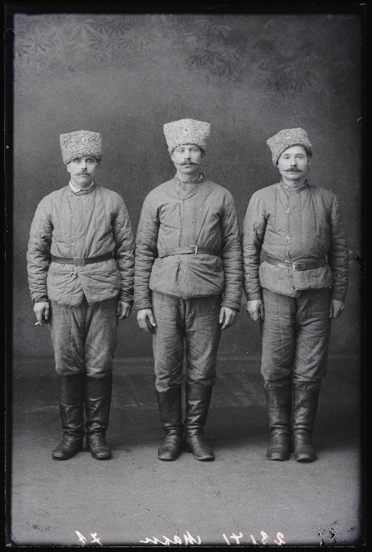 Grupp sõjaväelasi, (foto tellija Mazi [Masi]).