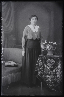 Olga Koik, (Abja, Tuhalaane).  duplicate photo