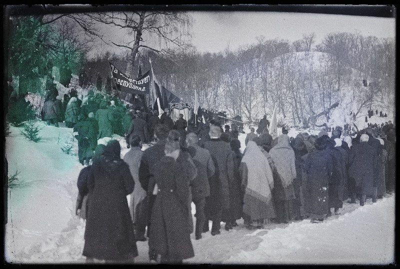 1905. aasta revolutsiooniohvrite mälestamine Huntaugu mäel üleriigilisel revolutsioonipühal.