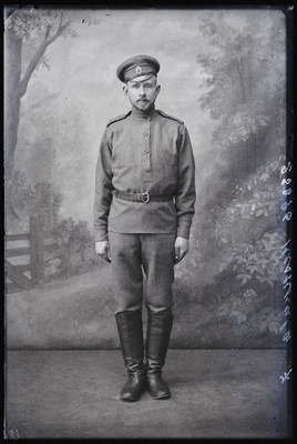 Sõjaväelane Kesküla.  duplicate photo