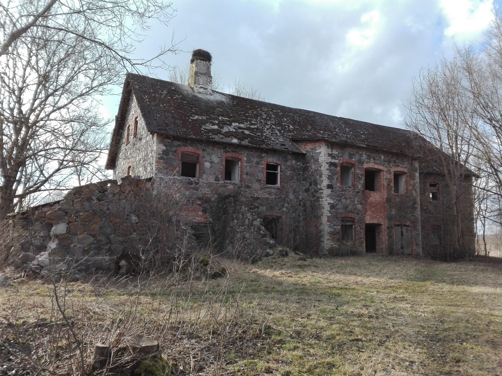 Lime Manor wine factory
