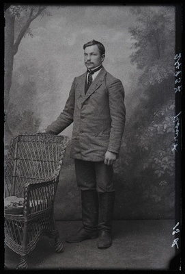 Nikolai Koort, (Vana-Tänassilma vad, Kärma talu).  duplicate photo