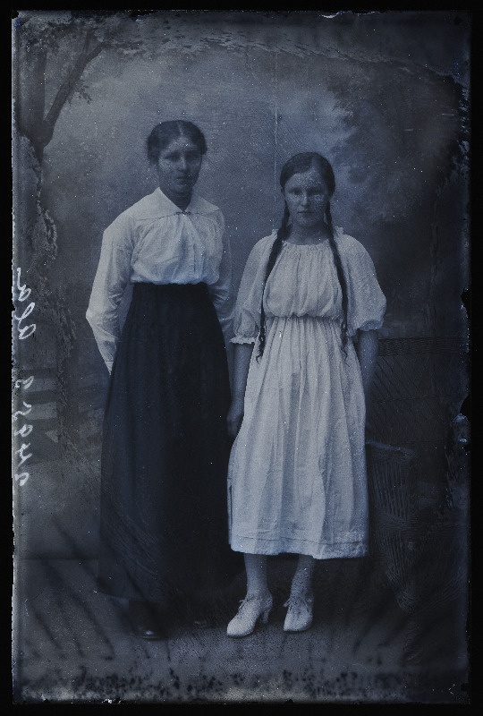 Ala [tütrega].