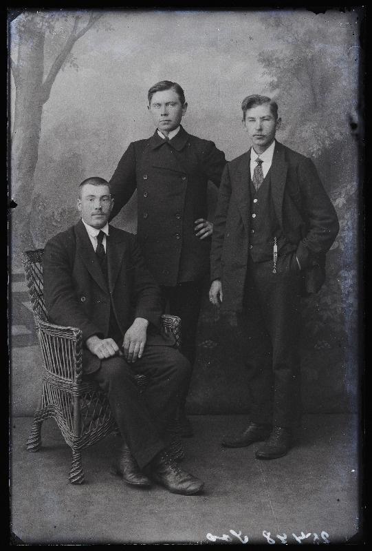 Grupp mehi, (foto tellija Soo).