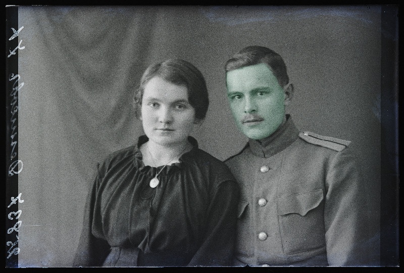 Sõjaväelane Denisoff (Denisov) naisega.