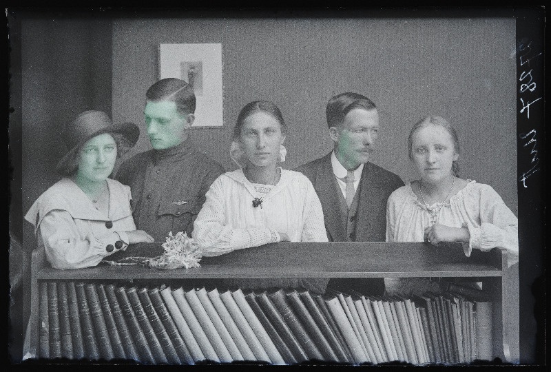 Grupp inimesi, (foto tellija Unt).