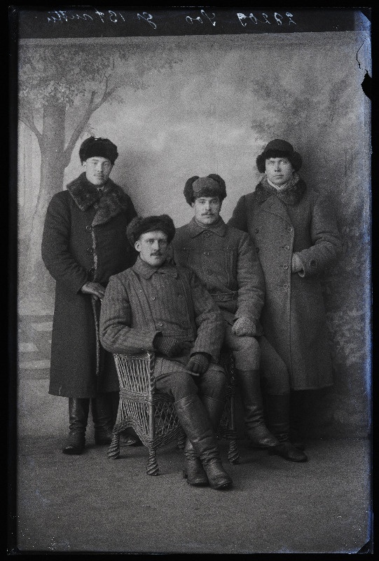 Grupp mehi, (foto tellija August Soo).