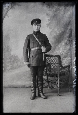 Sõjaväelane Kukku.  duplicate photo