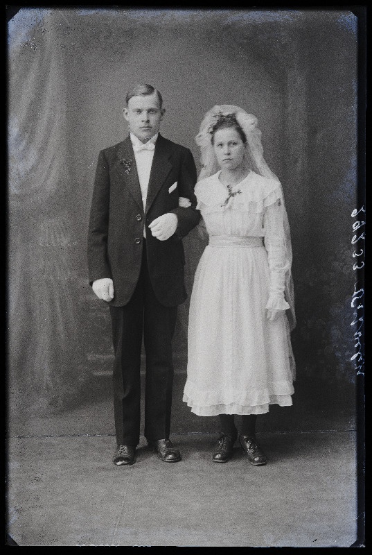 Noorpaar Vihvelin.