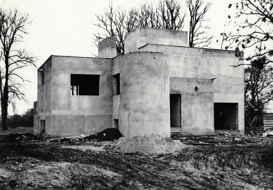 Käravete eramud Aravete ligidal. Vaade pooleliolevale majale. Arhitekt Vilen Künnapu