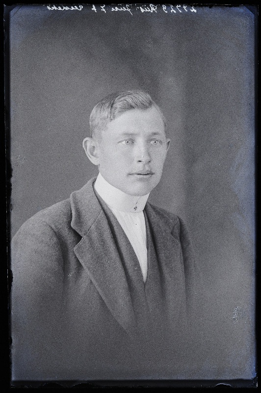 Jüri Riis.