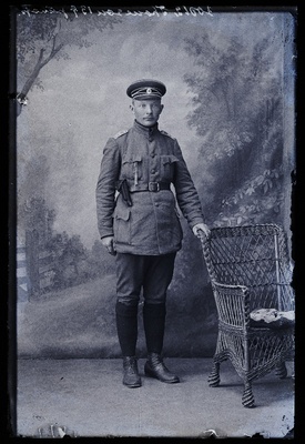 Sõjaväelane Thomson.  duplicate photo