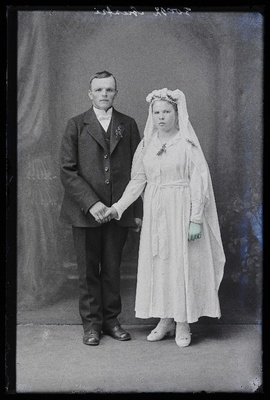 Noorpaar Austrin [Austri].  duplicate photo