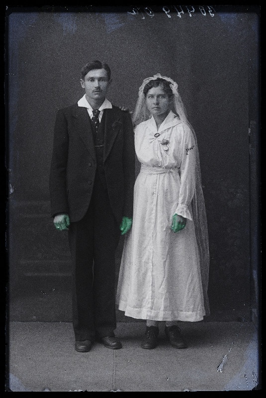 Noorpaar, Jakob Oja pruudiga.