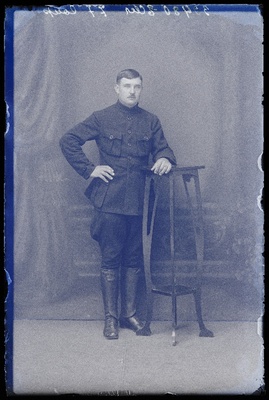 Sõjaväelane Eller.  duplicate photo
