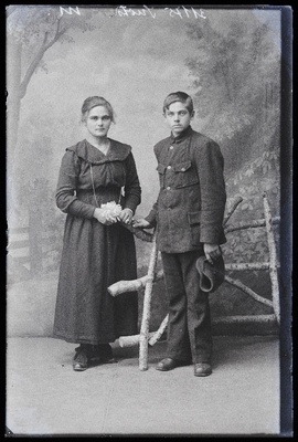 Neiu ja noormees, (foto tellija Suits).  similar photo