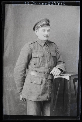 Sõjaväelane Aleksander Hennok [Ennok].  duplicate photo