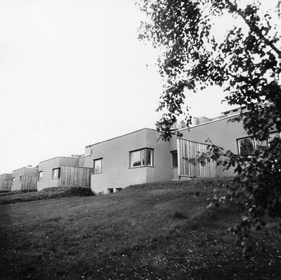 Ridaelamu Viimsis, tagantvaade. Arhitekt Boris Mirov  similar photo