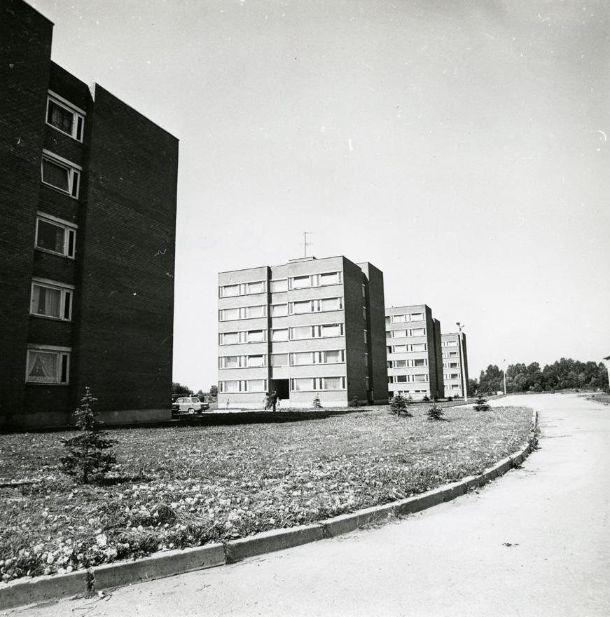 Kiili korterelamud, vaade. Arhitekt Hans Kõll