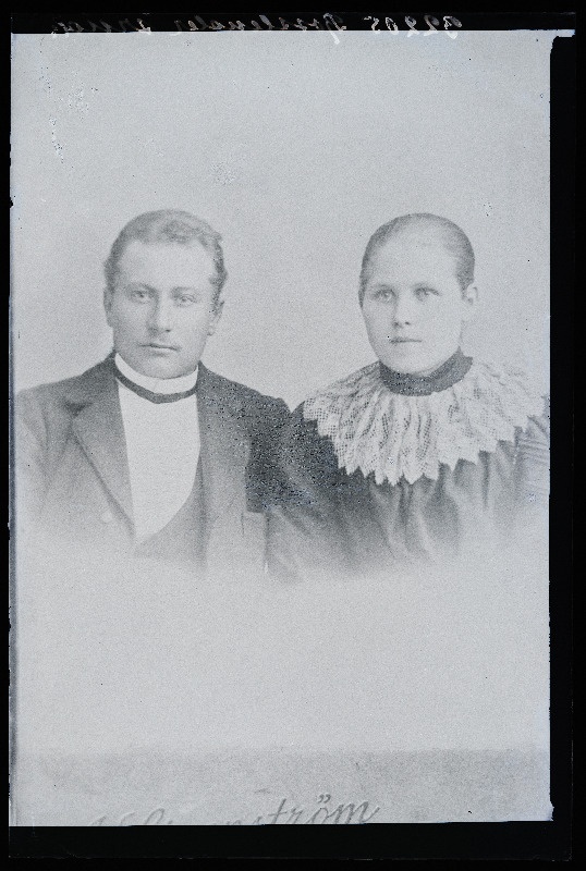 Mees ja naine, (08.02.1920 fotokoopia tellija Rosslender).