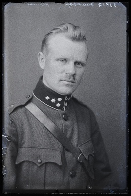 Sõjaväelane, 6. Jalaväepolgu ülema abi kapten Aleksander Jaakson.  duplicate photo