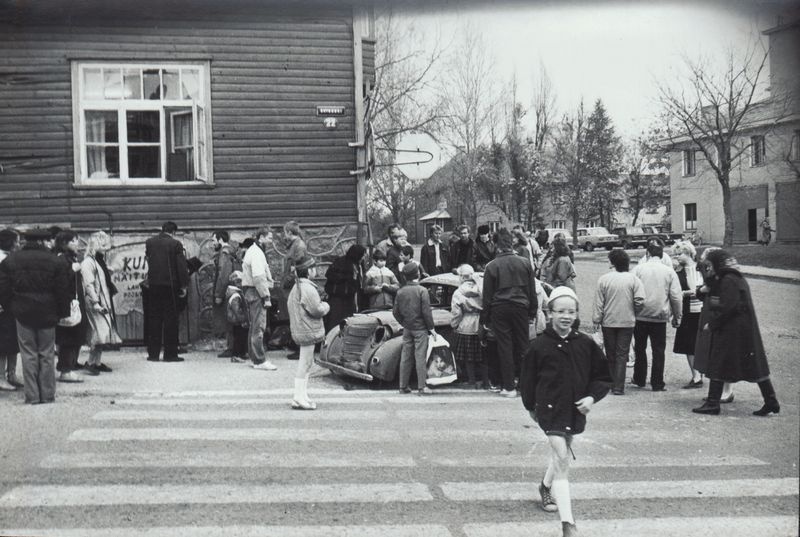 Performance Oktoobri tänaval Põlvas