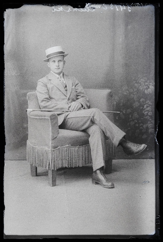 Minski.