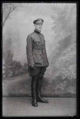 Sõjaväelane Vestmann.  duplicate photo