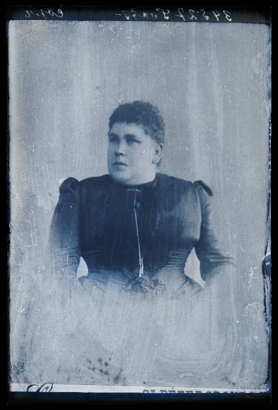 Naise foto, (20.09.1920 fotokoopia, tellija Soots).