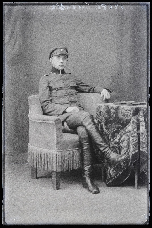 Sõjaväelane Maasik.